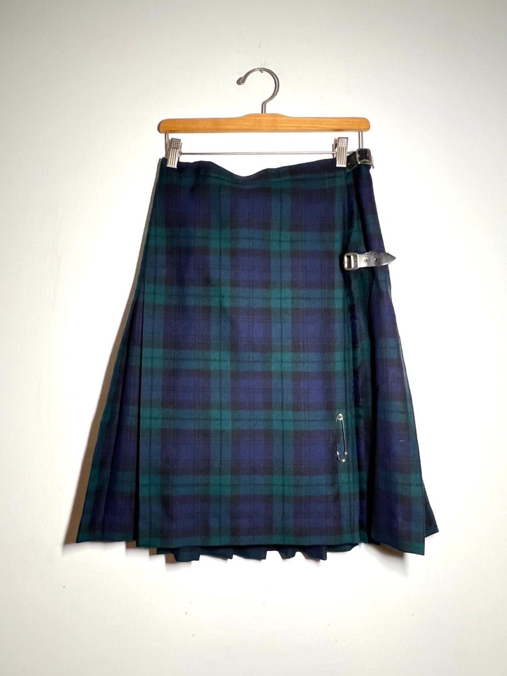 VTG Lochcarron of Scotland Blackwatch Plaid 100% Wool Kilt Skirt 10 US 28 x 24.5